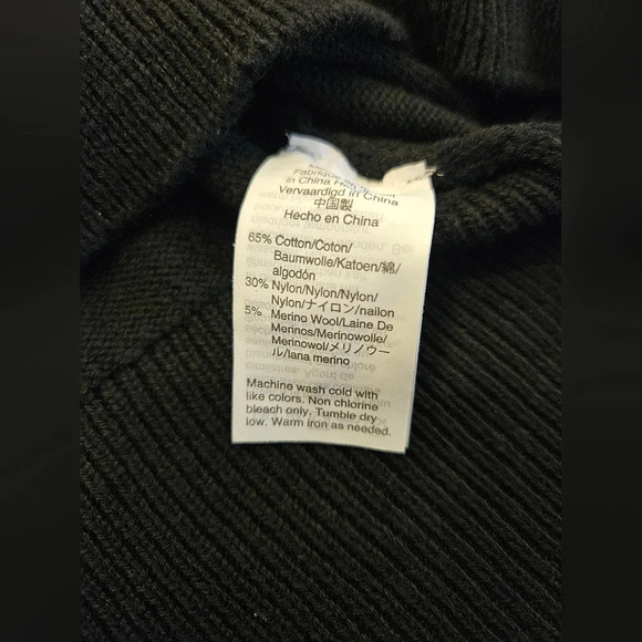 J. Crew V-Neck Black Sweater w/ Ruffle Collar & Ribbed Hems 5% Wool, Size Small - Picture 6 of 7